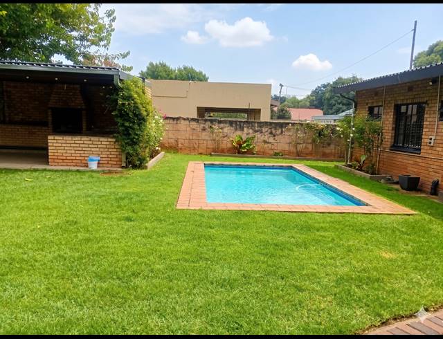 4 BEDROOM HOUSE FOR SALE IN HENLEY ON KLIP
